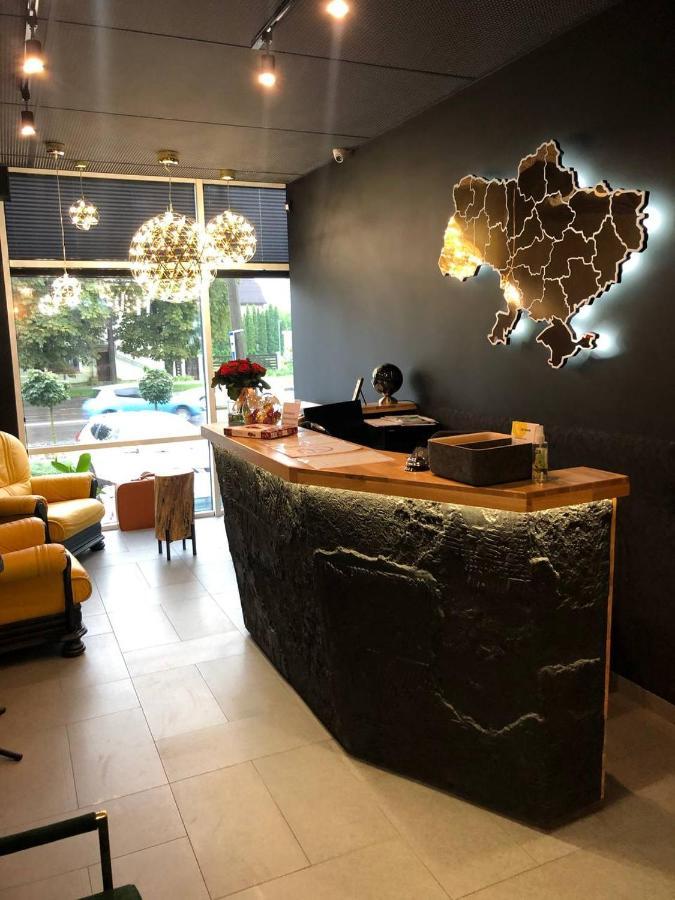 Space Apart Hotel Lutsʼk Dış mekan fotoğraf