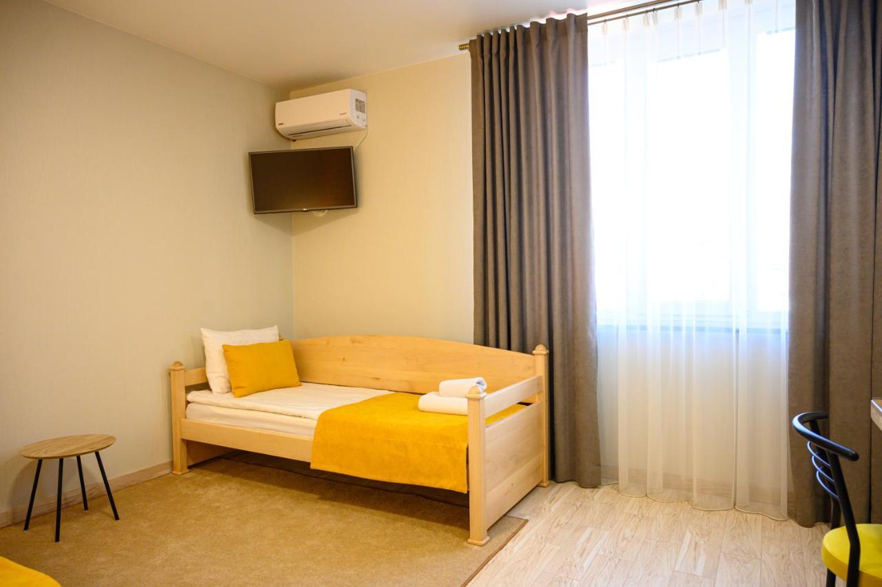 Space Apart Hotel Lutsʼk Dış mekan fotoğraf