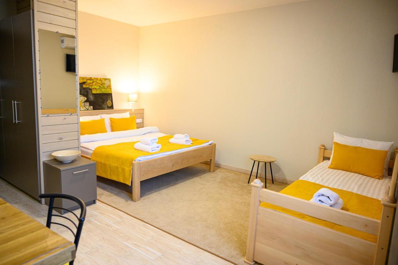 Space Apart Hotel Lutsʼk Dış mekan fotoğraf