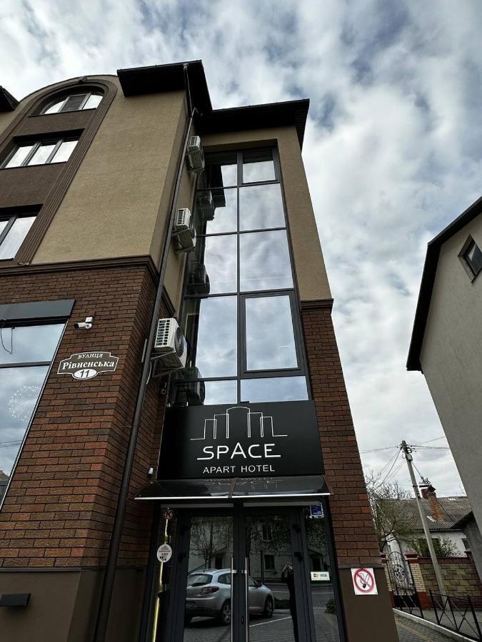 Space Apart Hotel Lutsʼk Dış mekan fotoğraf