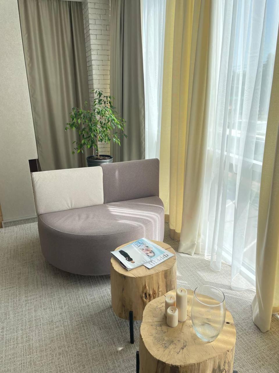 Space Apart Hotel Lutsʼk Dış mekan fotoğraf