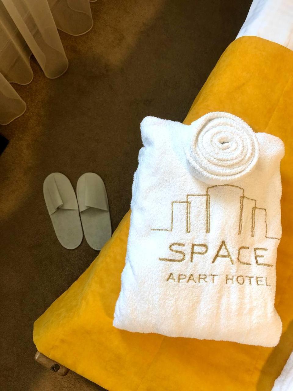 Space Apart Hotel Lutsʼk Dış mekan fotoğraf
